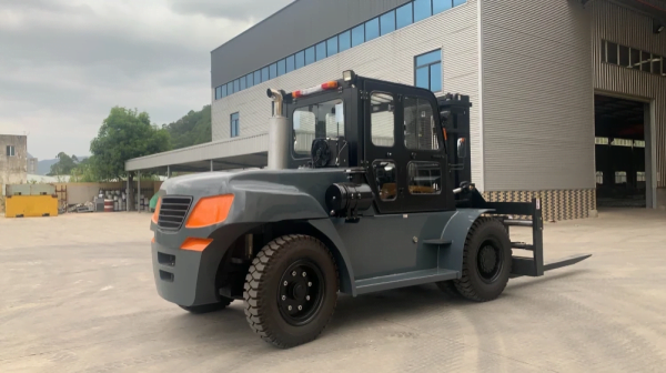 Industrial 20 ton Diesel Forklift Fork Size:1600x180x90mm