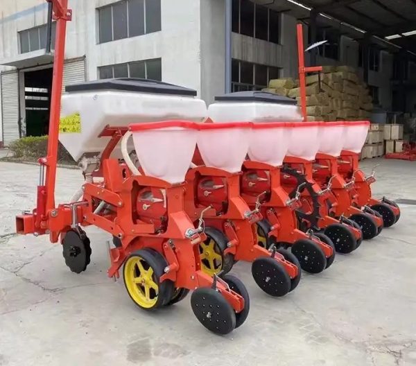 Grande TR34 – 6 Rows Pneumatic Corn and Seed Planter.
